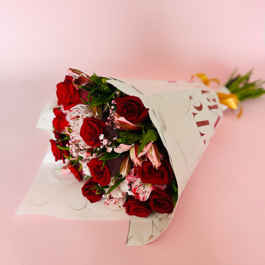 Ramo Te Amo Mamá - 12 rosas
