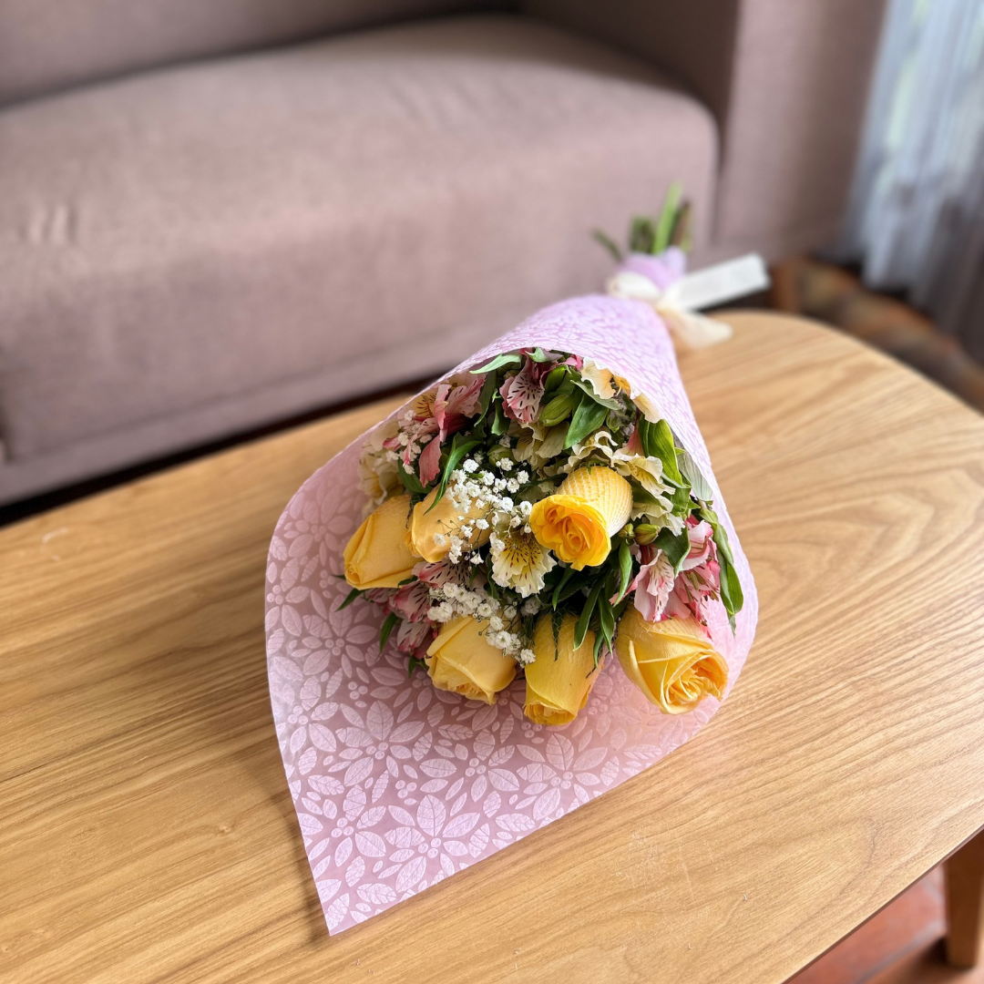 Ramo Clásico 6 Rosas