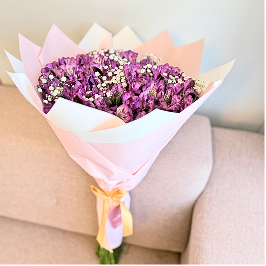 Buchón Astromelias Moradas